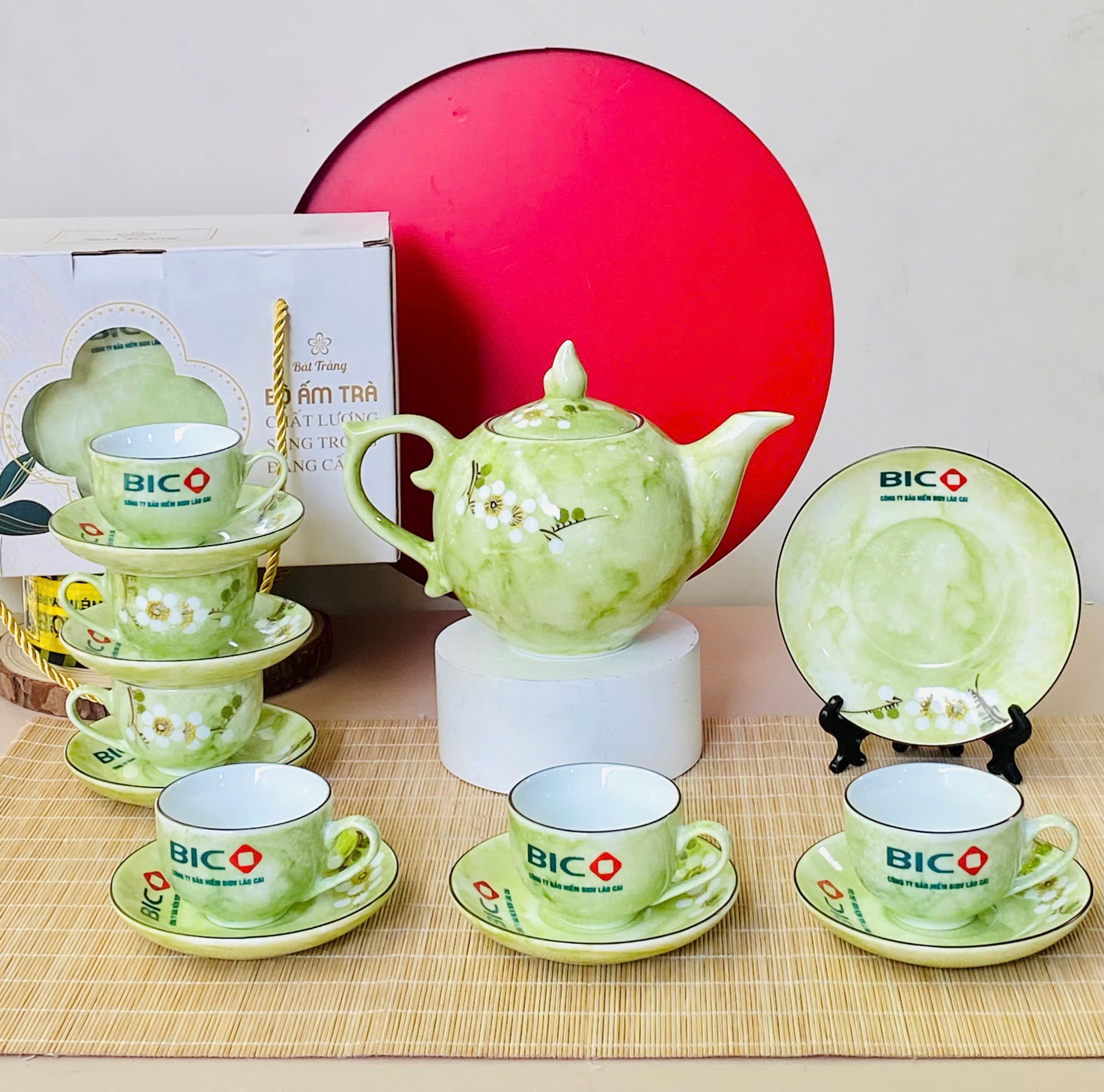Bộ Ấm Trà Trắng Khử Vẽ Hoa – Thanh Lịch & Sang Trọng Quà Tặng Cho Mọi Dịp - Image 5