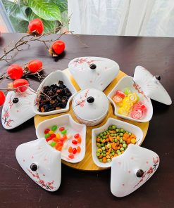 Bộ Khay Mứt Tết Trái Tim Vẽ Hoa Đào Đỏ – Sang Trọng & Ý Nghĩa