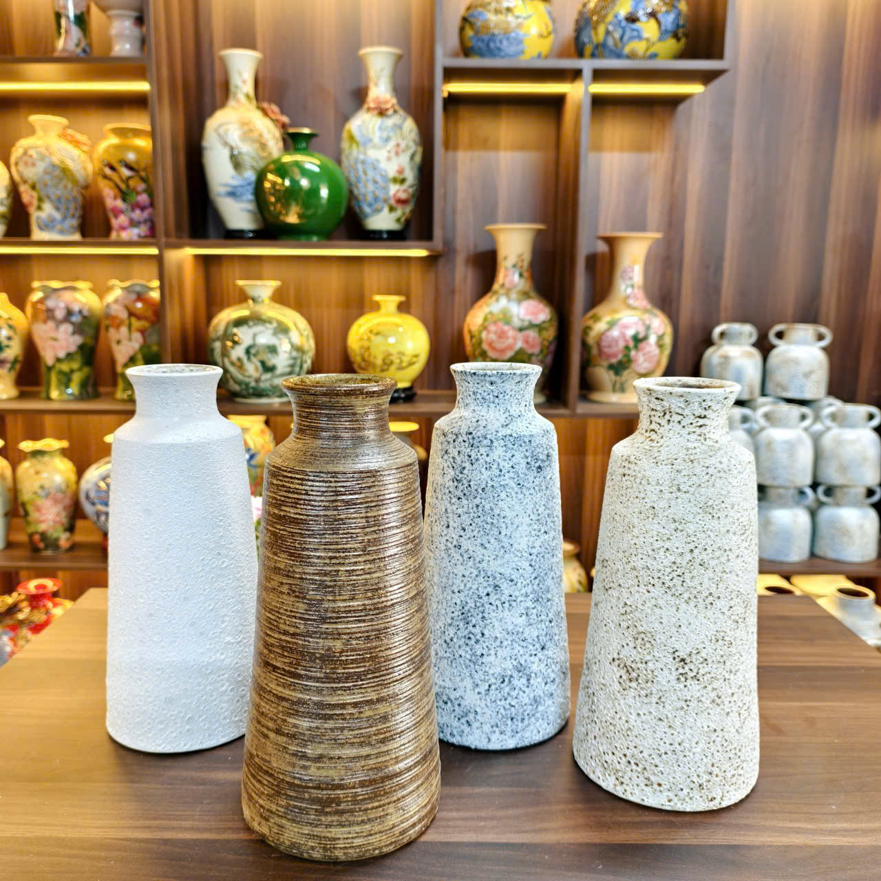 Bình hoa phong cách wabi sabi đơn giản sang trọng- gốm sứ fulo